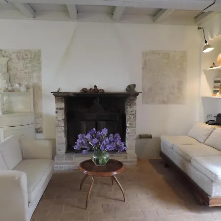 德埃博卡维拉皮安齐亚尼旅馆