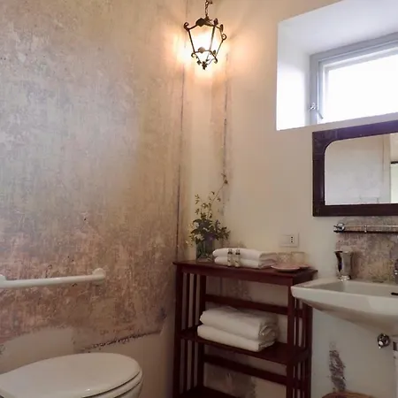 德埃博卡维拉皮安齐亚尼旅馆 斯波莱托