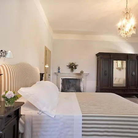 德埃博卡维拉皮安齐亚尼旅馆